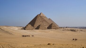 Photo pyramids of giza khufu