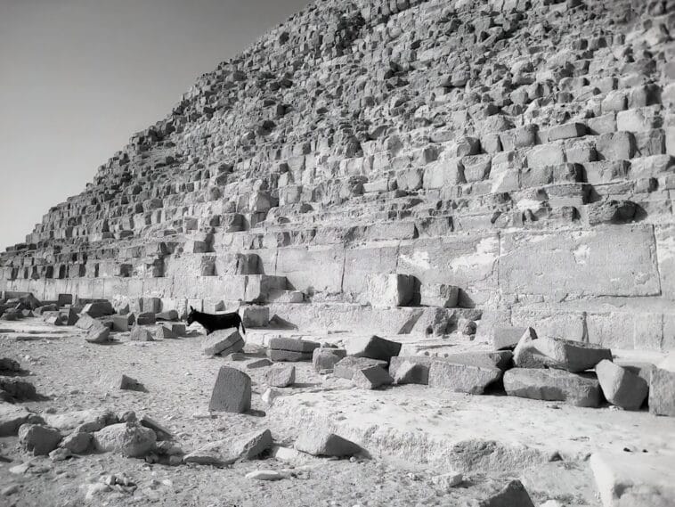 Photo pyramids of giza facts