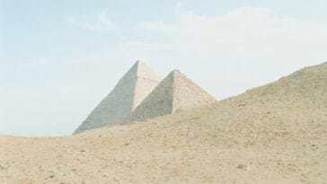 Photo pyramids of giza cairo