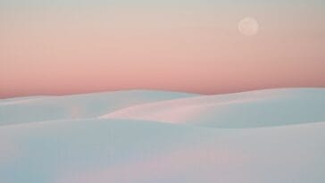 Photo Desert crafts: Weaving, Pottery