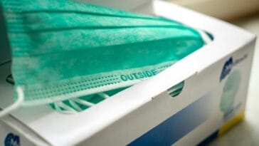 Photo nile river virus