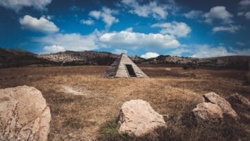 Photo Population pyramid