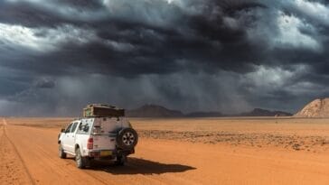 Photo desert expeditions, adventure travel