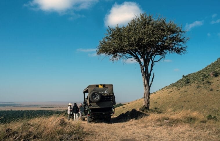 Photo Safari vehicle