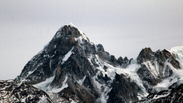 Photo Mountain summit