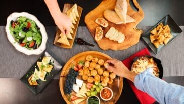 Photo Chapati and samosa