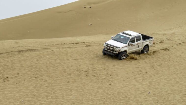 Photo Safari vehicle