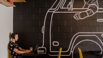 Photo Entrepreneur pitching