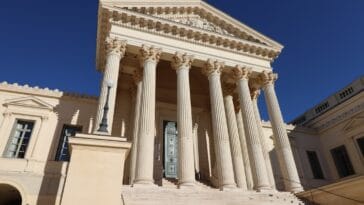 Photo Lawyer in court